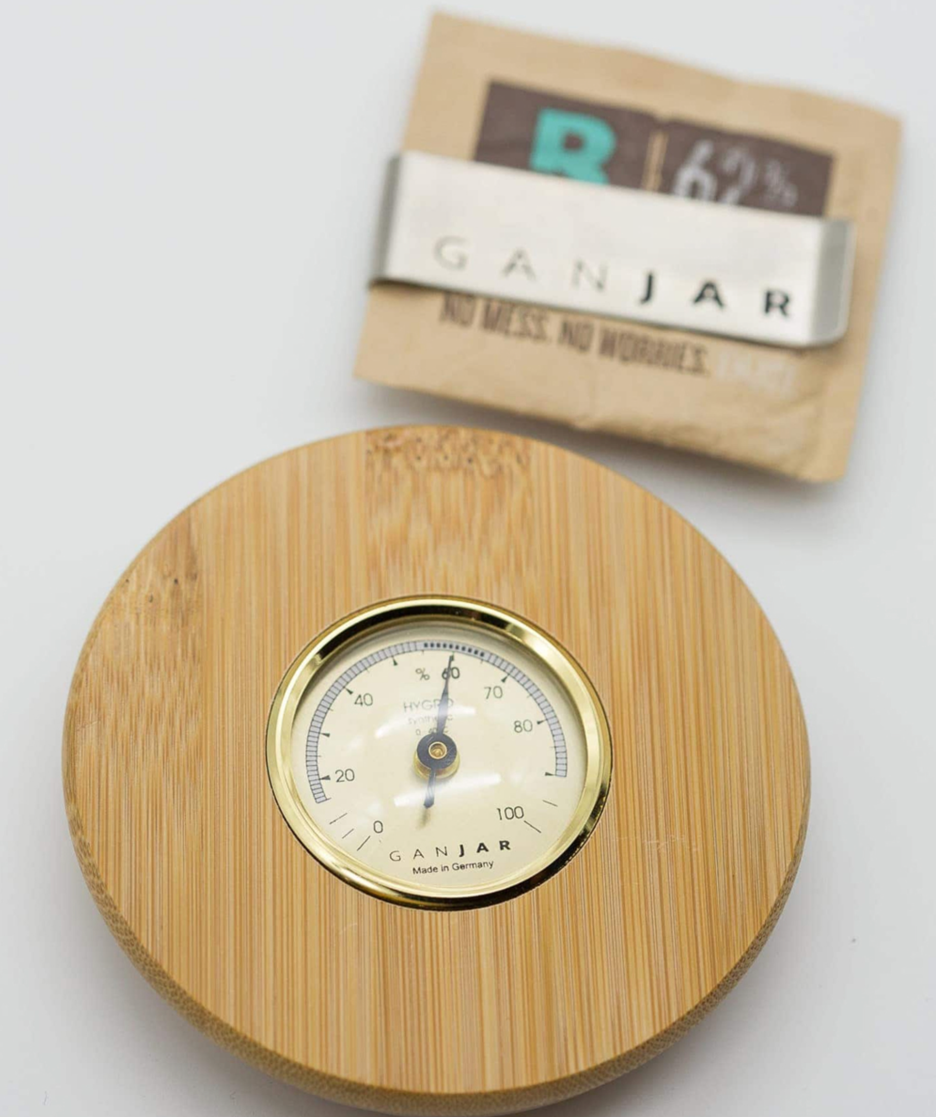 Aufbewahrung Fermentation Ganjar F mit Hygrometer